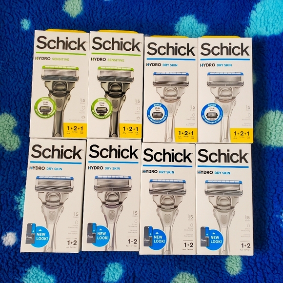 Lot of 8 - Schick' men razors -